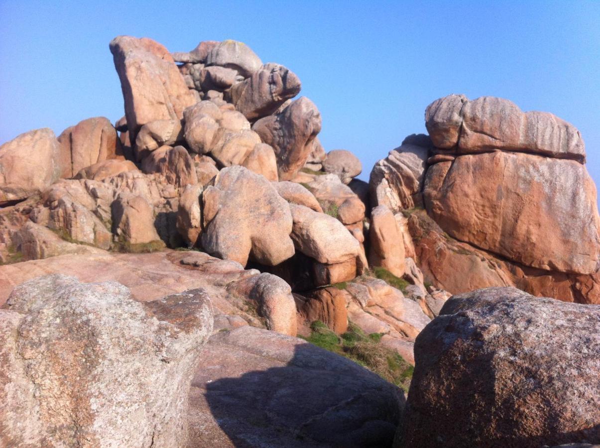 Trestraou, Cote De Granit Rose, Studio Vue Mer, Rez-De-Chaussee Perros-Guirec Esterno foto